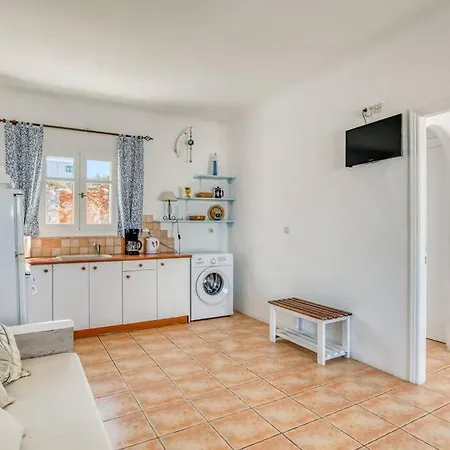 Thalassa House - Walking Distance To Apartament