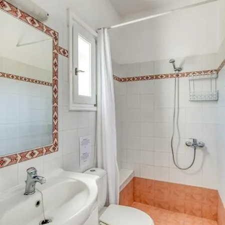Apartament Thalassa House - Walking Distance To Nausa